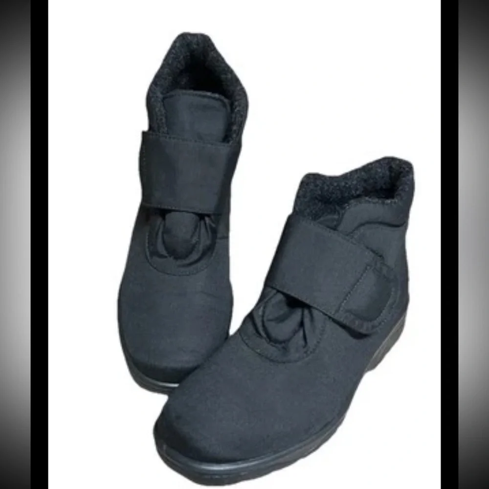 Toe Warmers Winter Shoes Size 7N Black Waterproof  Insulated Made In Canada NEW